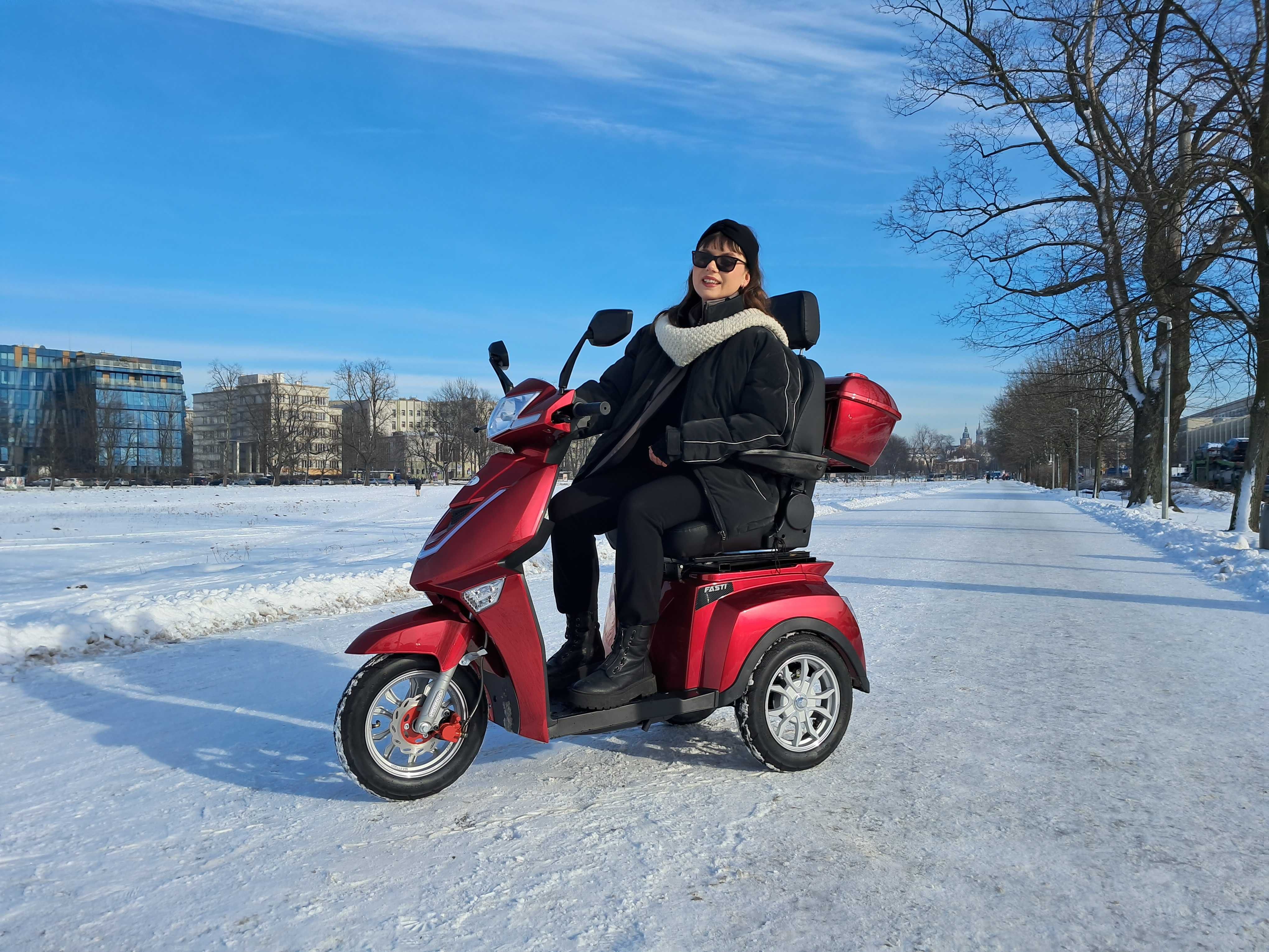 Electroride Fasti 3 Max: Trójkołowy skuter elektryczny z daszkiem