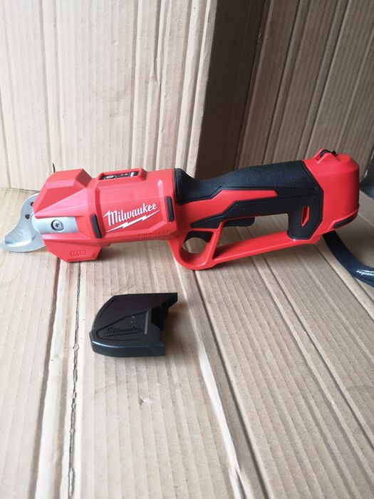 Milwaukee m12 BLPRS sekator elektryczny nożyce akku 12v body nowe