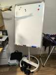 Flipchart tablica magnetyczna na kółkach