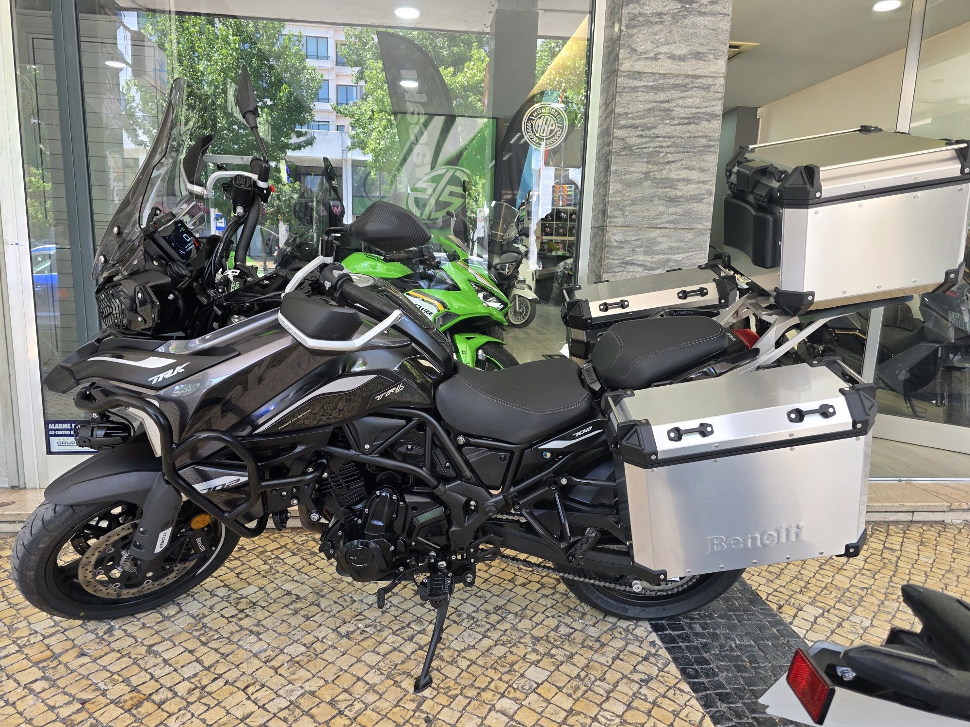 Benelli Trk 702 Adventure