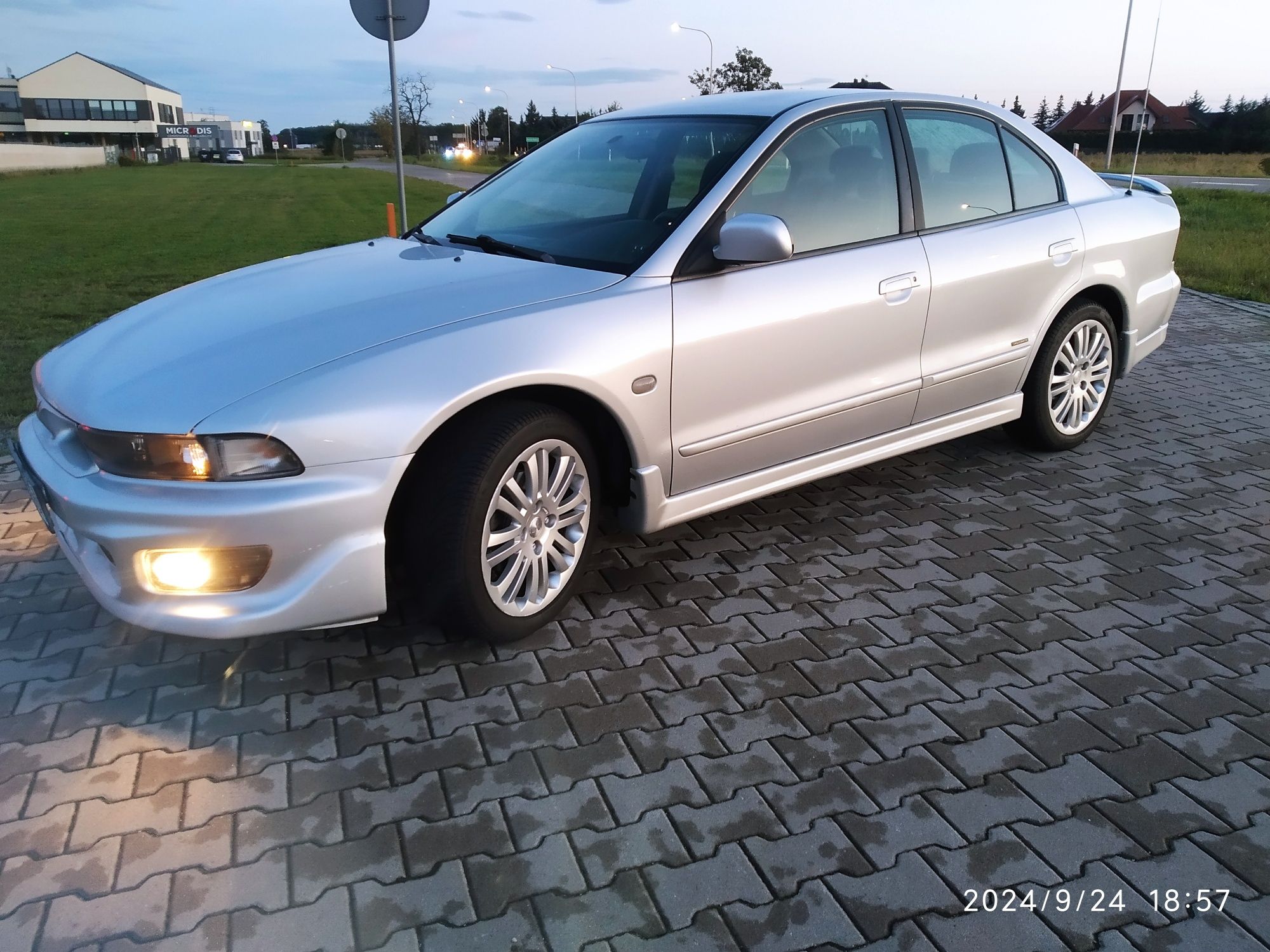 Mitsubishi Galant VIII 2.5 AVANCE Automat