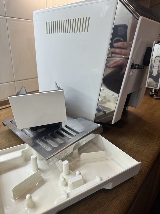 Кавомашина DeLonghi Eletta Cappuccino Top