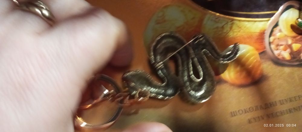 Подарок змея брелок камни  шикарний зеленая