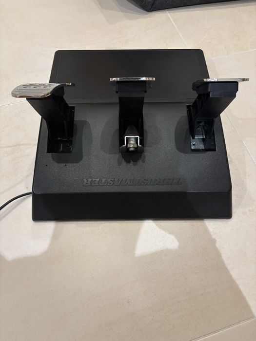 Volante Thrustmaster tmx pro