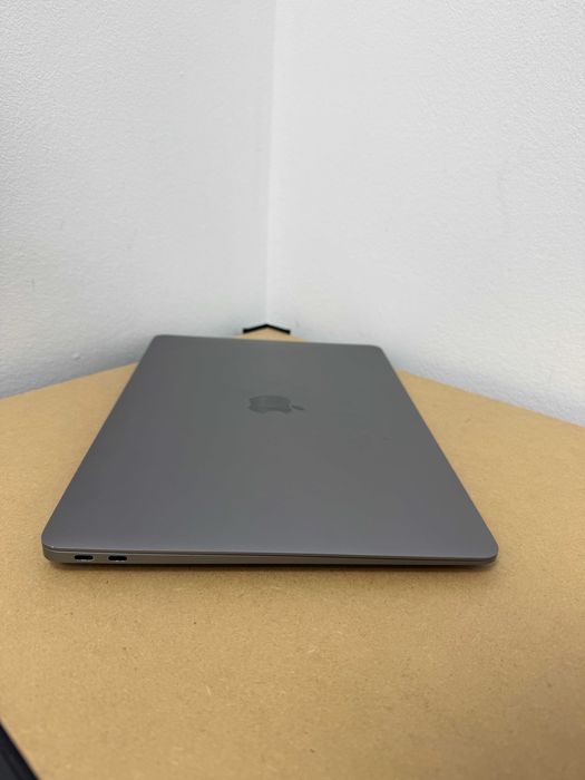 MacBook Air 2020 { i3 | 8gb | 256 SSD } ідеальний стан . 37998SV