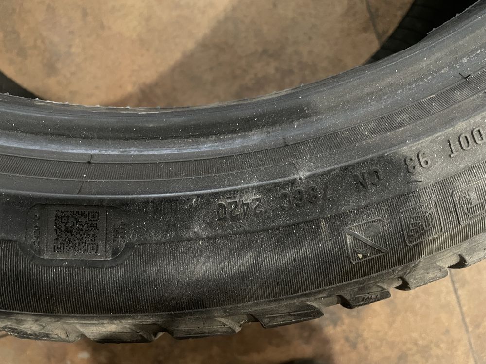 275/40/R21 pirelli scorpion winter run flat para