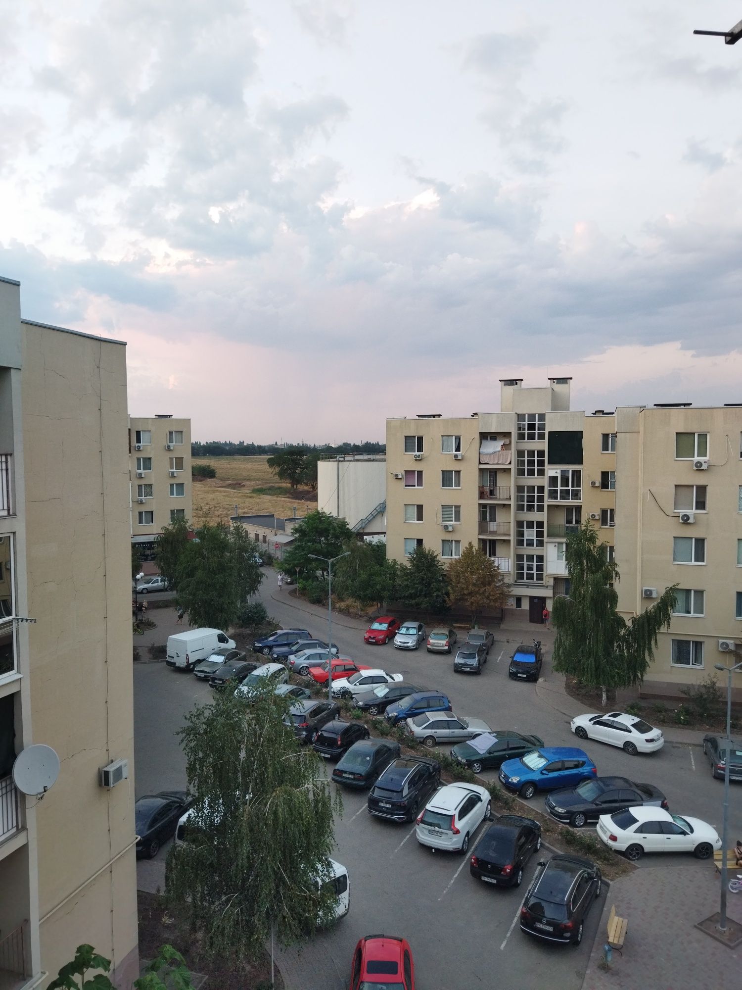 Сдам квартиру ПОСУТОЧНО ЖК 7 небо, Авангард, Одесса