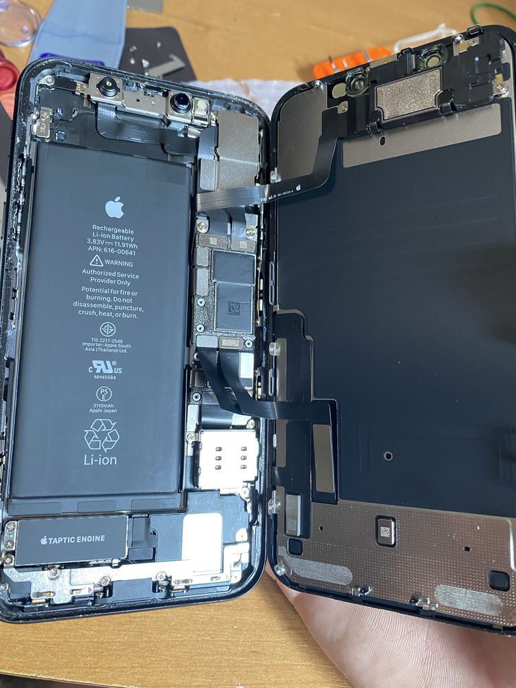 Запчастини iphone 11, є плата без айклауда