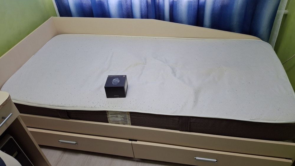 Детский гарнітур.