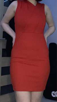 czerwona sukienka MOHITO