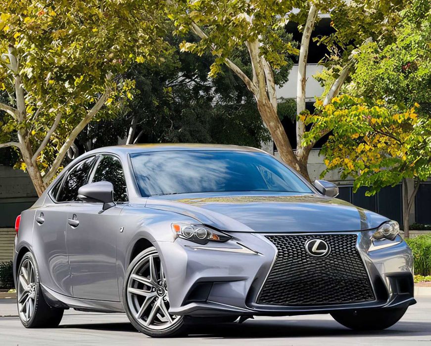 Lexus IS      2015