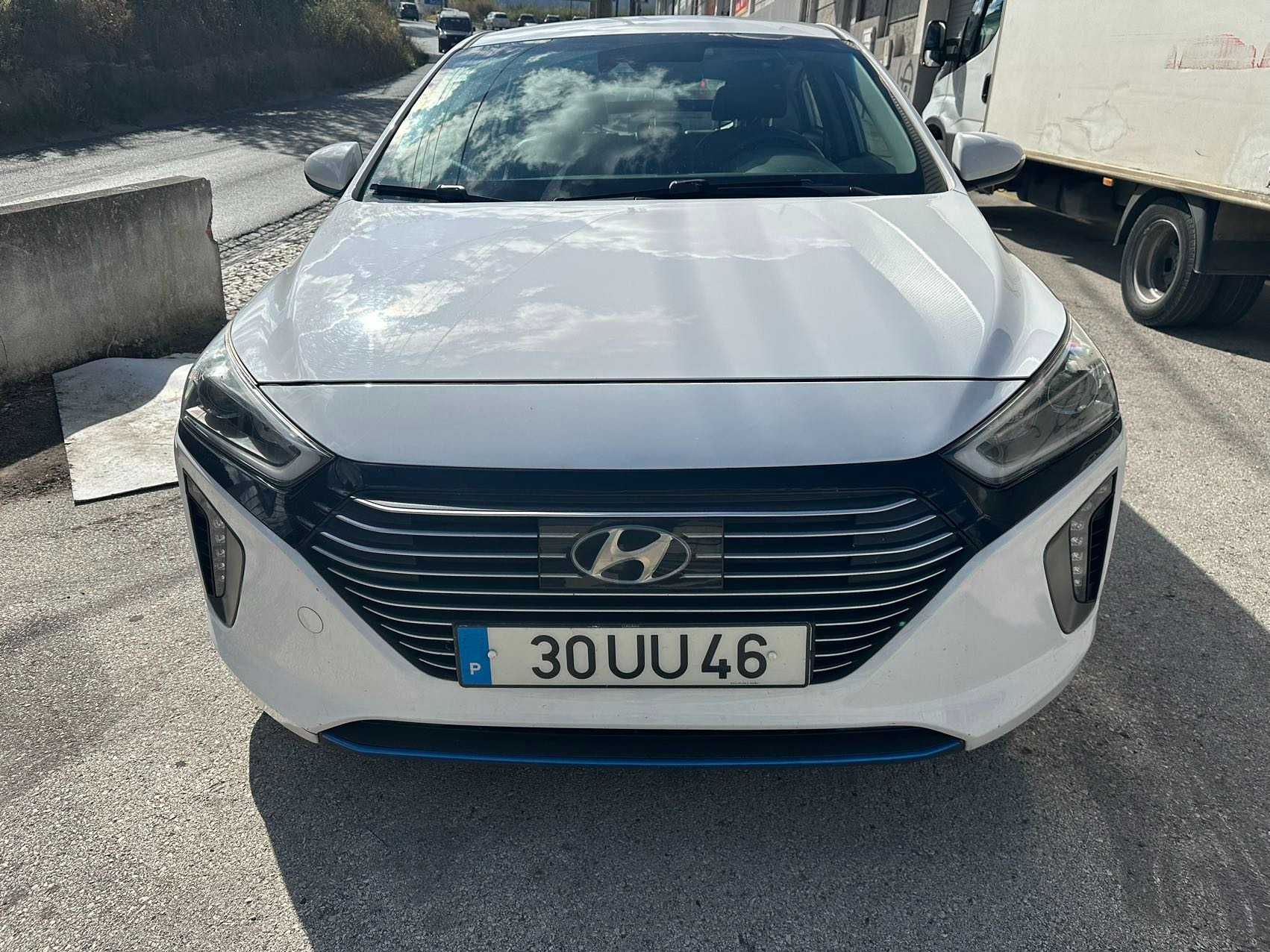 Hyundai Ioniq 1.6 GDI HEV Hybrid Tech