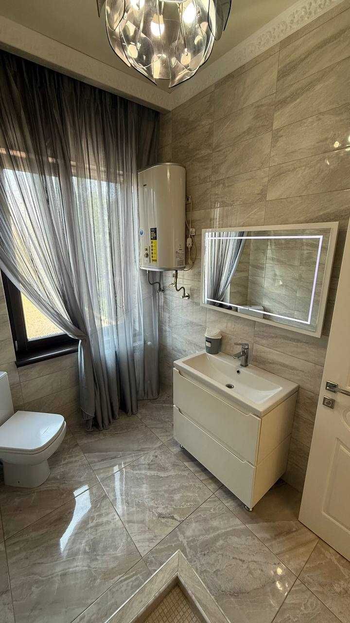 Продам дом в Лесках с отличным ремонтом+мебель+техника Море рядом