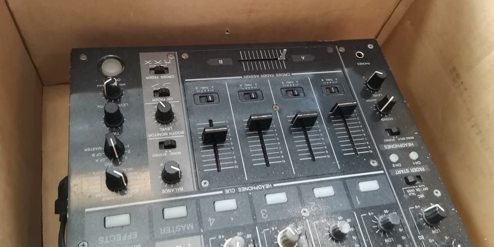 Mesa mistura DJ Pioneer DJM-750-K