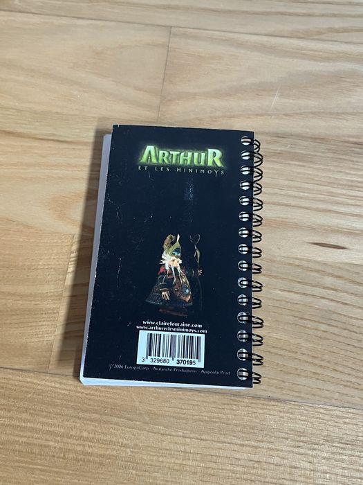 Mały notes w linie z serii Artur i Minimki