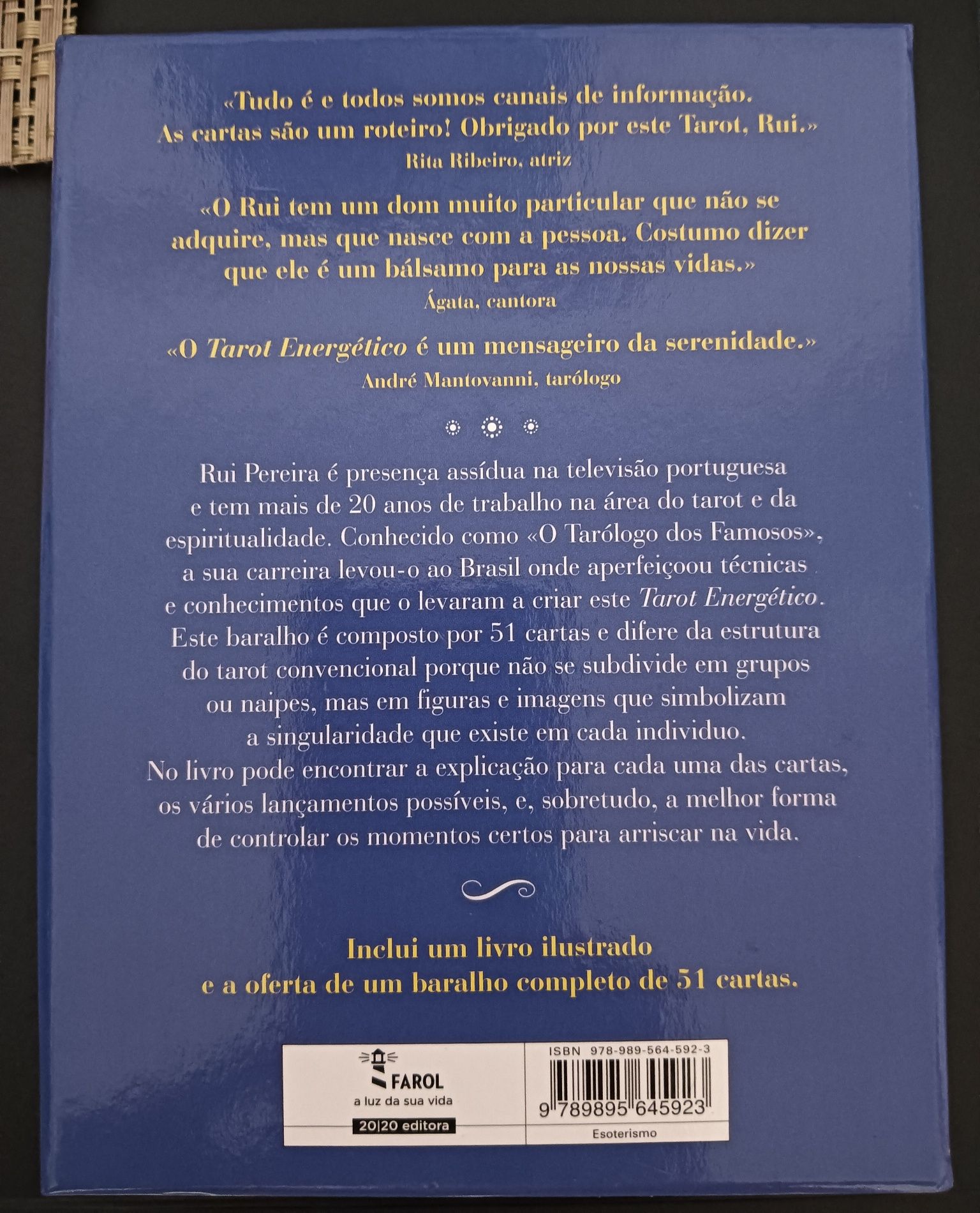 Vendo Tarot vários na caixa, com livros ótimo estado novos.