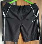 Spodenki krótkie chłopięce Nike rozmiar 152/158 stan idealny