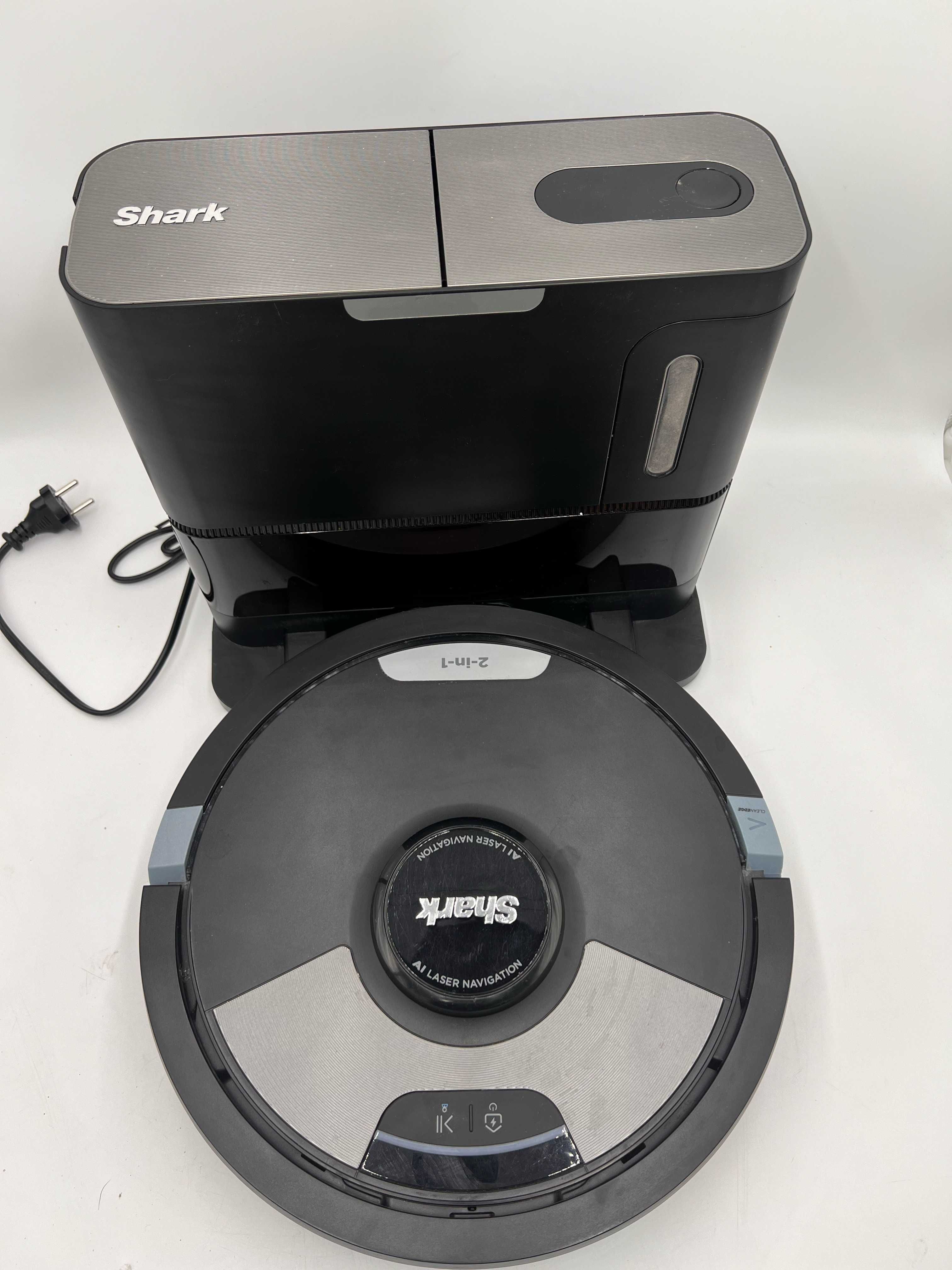 Robot sprzątający Shark RV2600 LFEU czarny