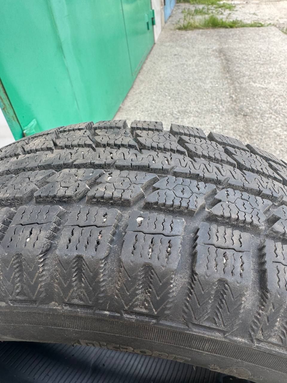 Продам шини зима TOYO Observe GSi-5 185/65R14 86Q Японія, комплект.