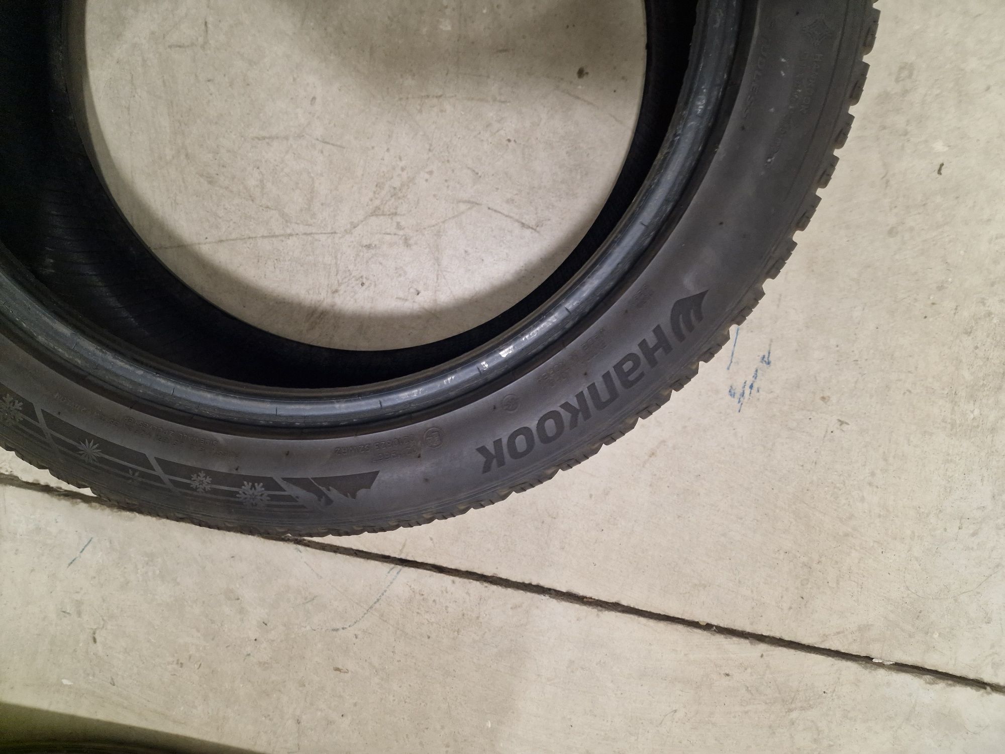 Opony zimowe hankook icept 3 w rozmiarze 245/45/19