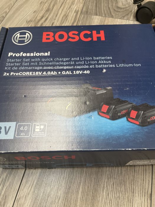 Ładowarka i 2x akumulator