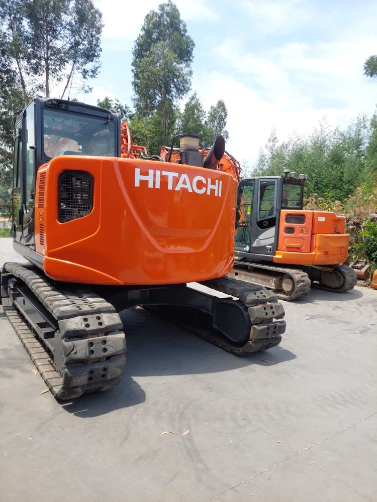 HITACHI 135, 3 baldes com 3700h