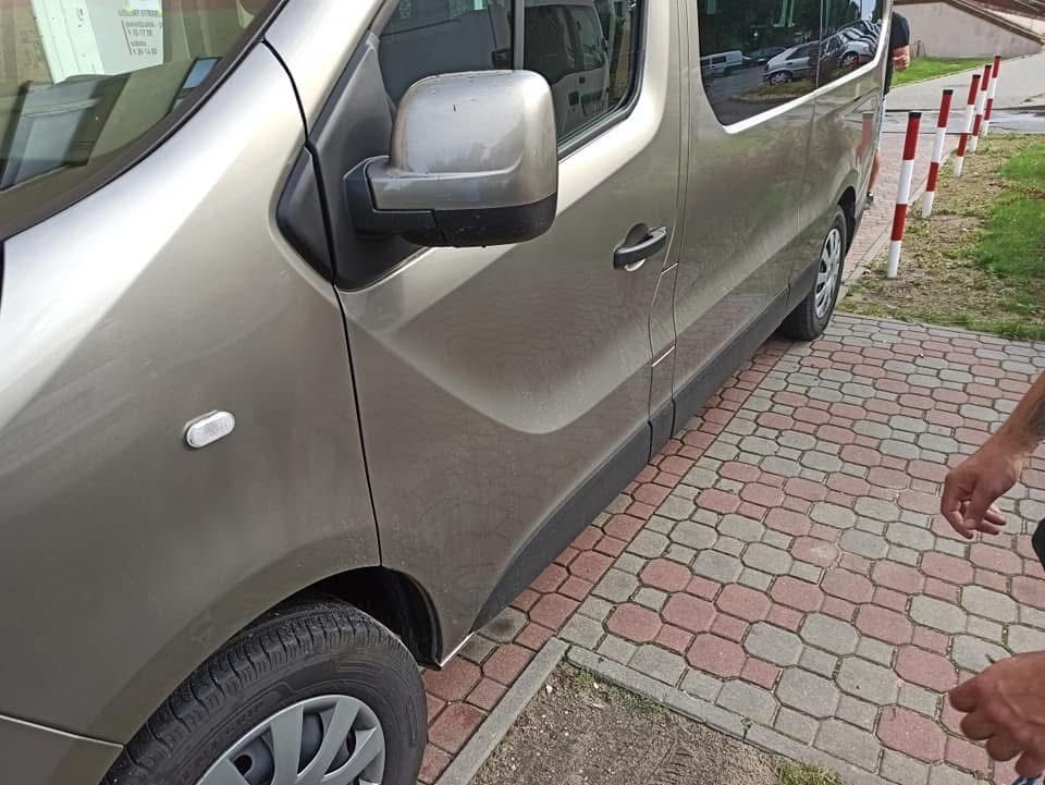 Wynajem busa 9 osobowy