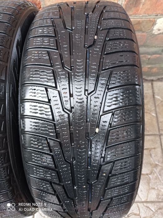 Резина зима R17/205/50 Nokian