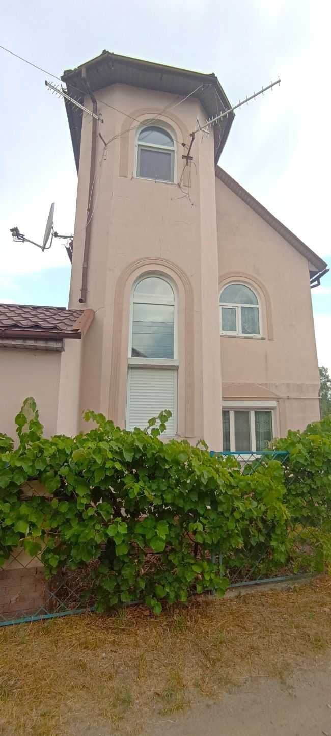 Продаж затишної дачі в лісі біля озера, у Вишгородському районі