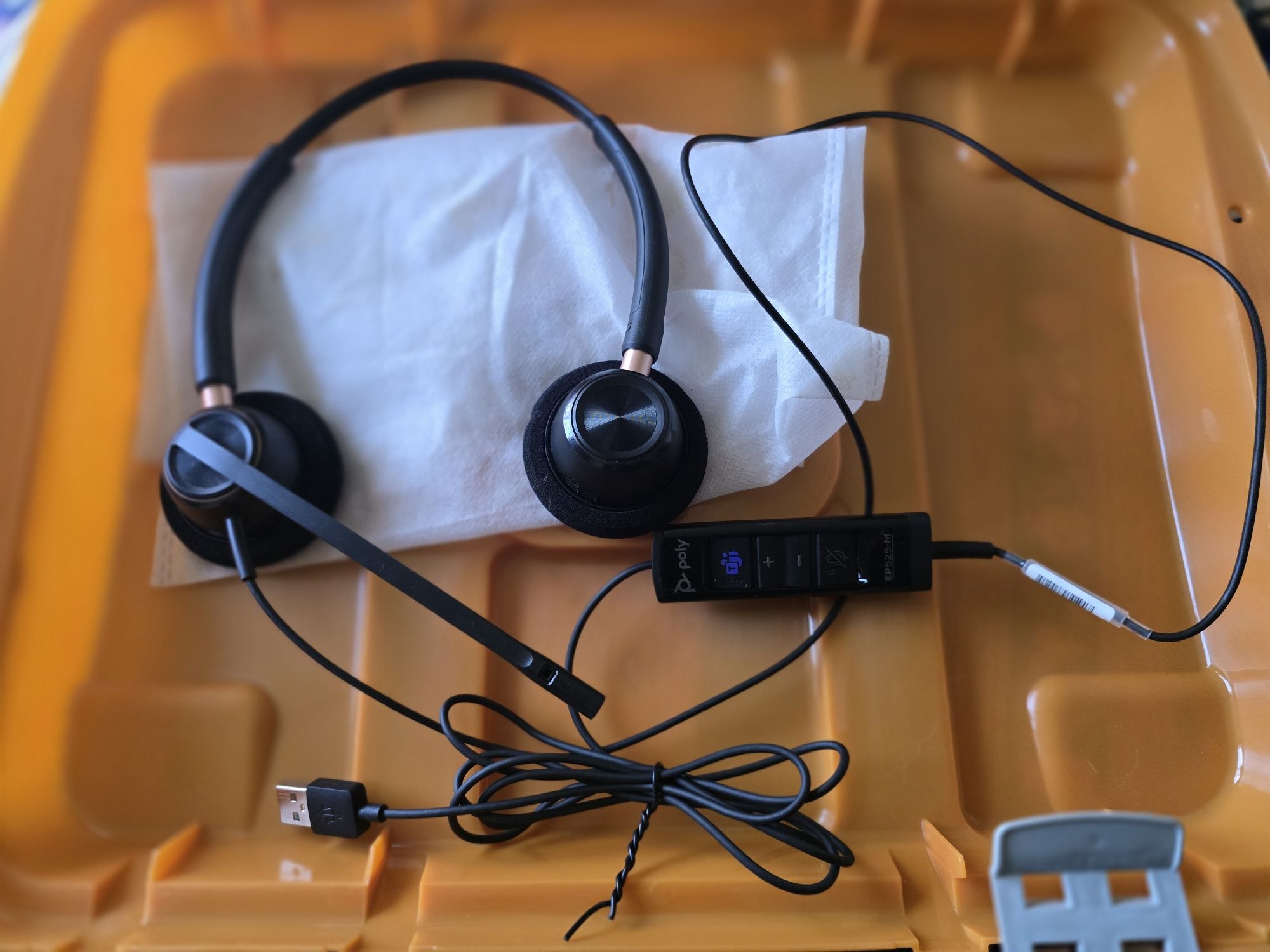 Auriculares Plantronics Novos