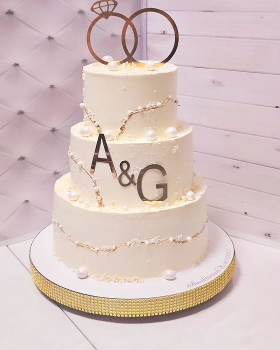 Весільні торти та коровай Харків