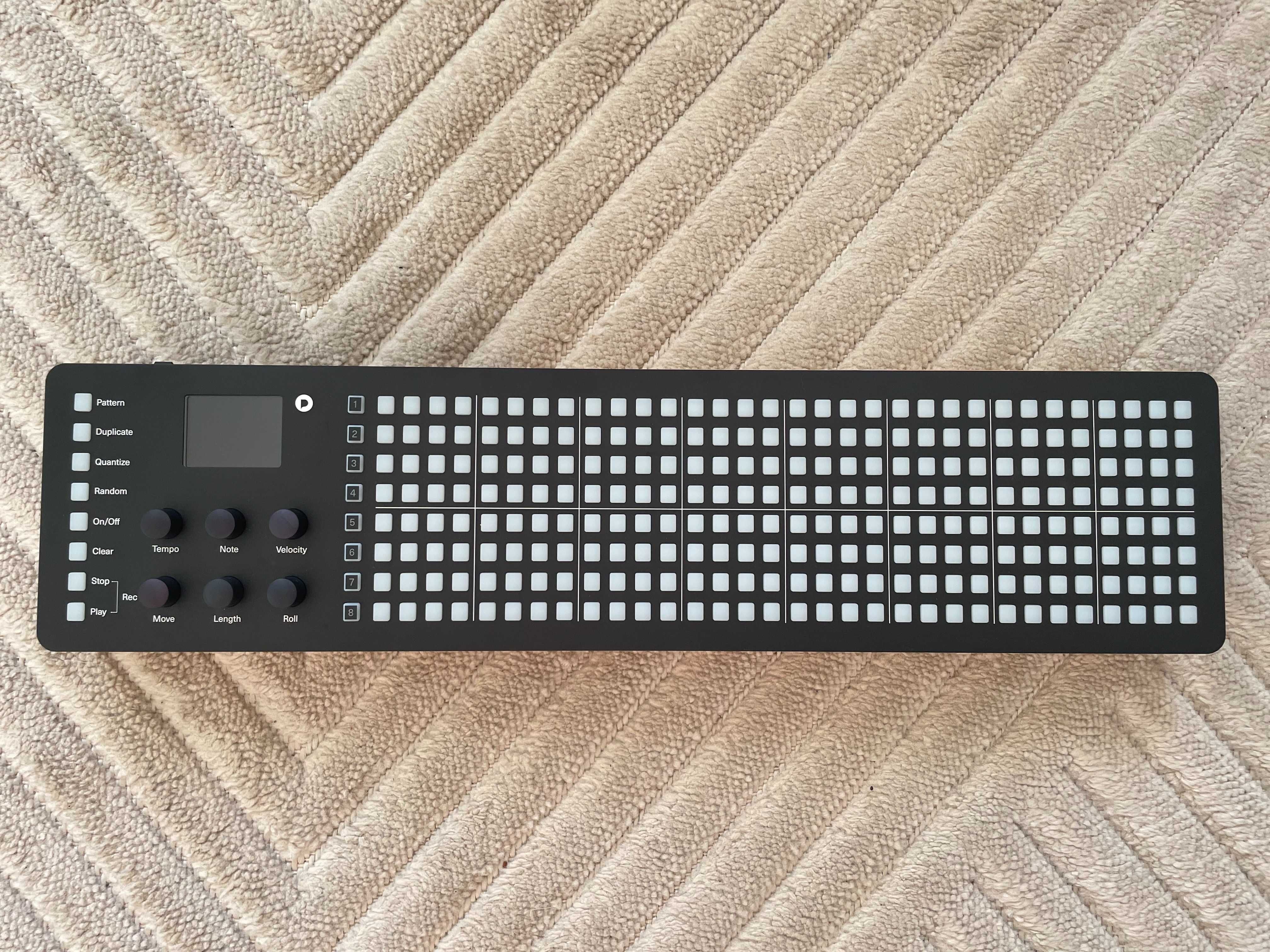Polyend Seq - sekwencer MIDI, nowy