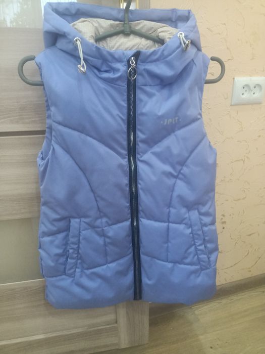 Желетка на дівчинку р146