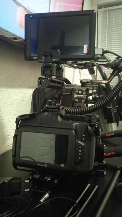 BLACKMAGIC Camera 6K G2 + EF об'єктиви, клітка, упор для зйомки