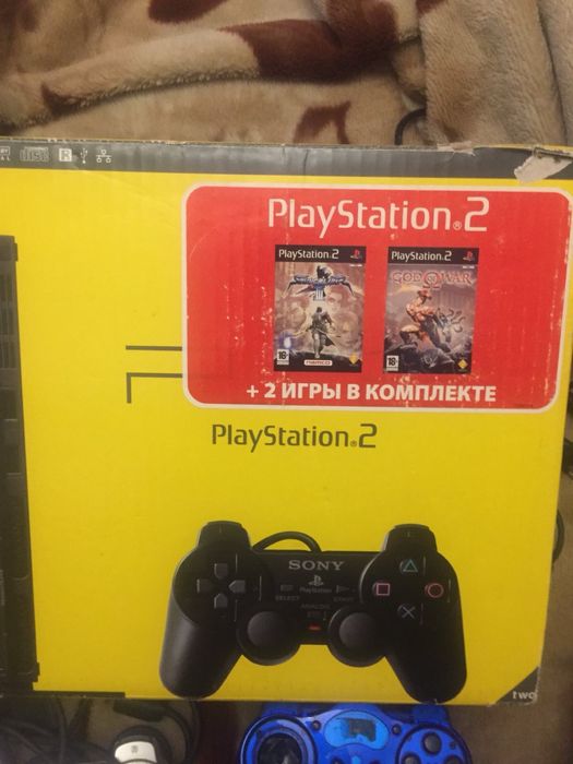 Приставка Sony PlayStation-2 и 4 джойстика