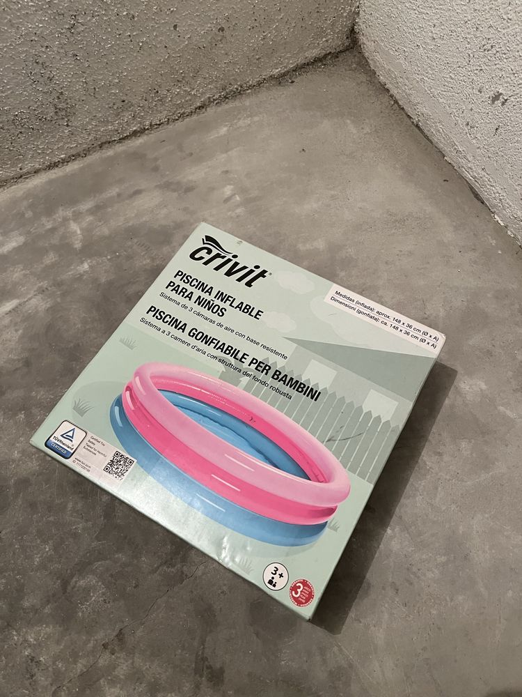 Piscina insuflável para criança