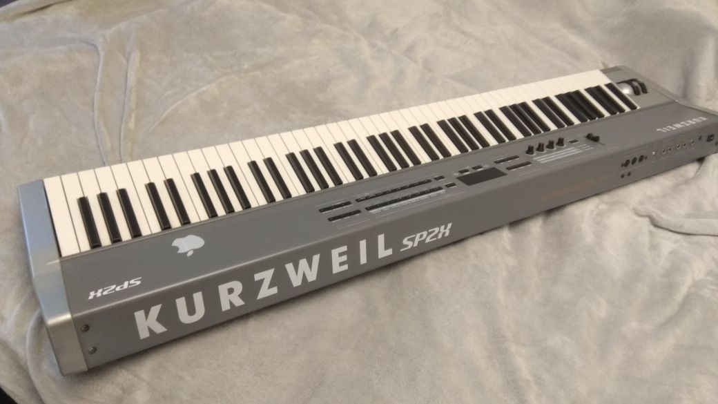 Цыфровое Пианино, Электропианино,(Синтезатор) Kurzweil SP2X