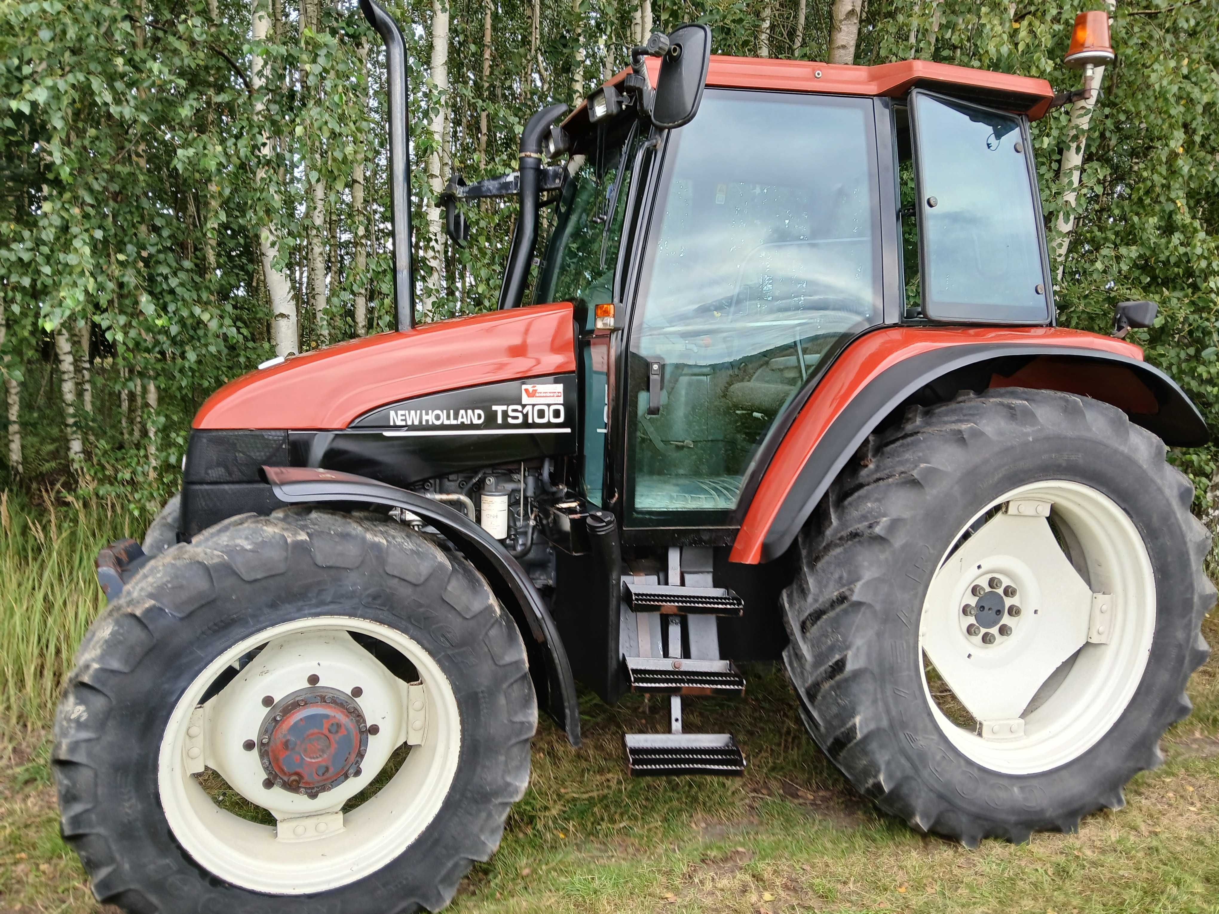 New Holland TS100