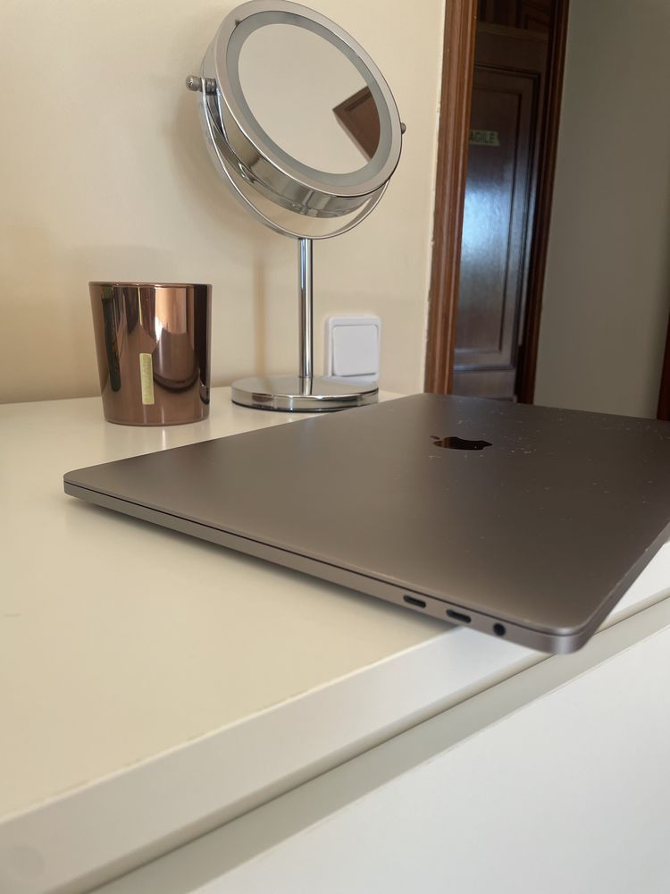 MacBook Pro 15-inch, 2017