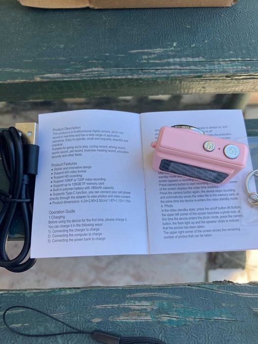 Mini câmara de vídeo e fotografia linda