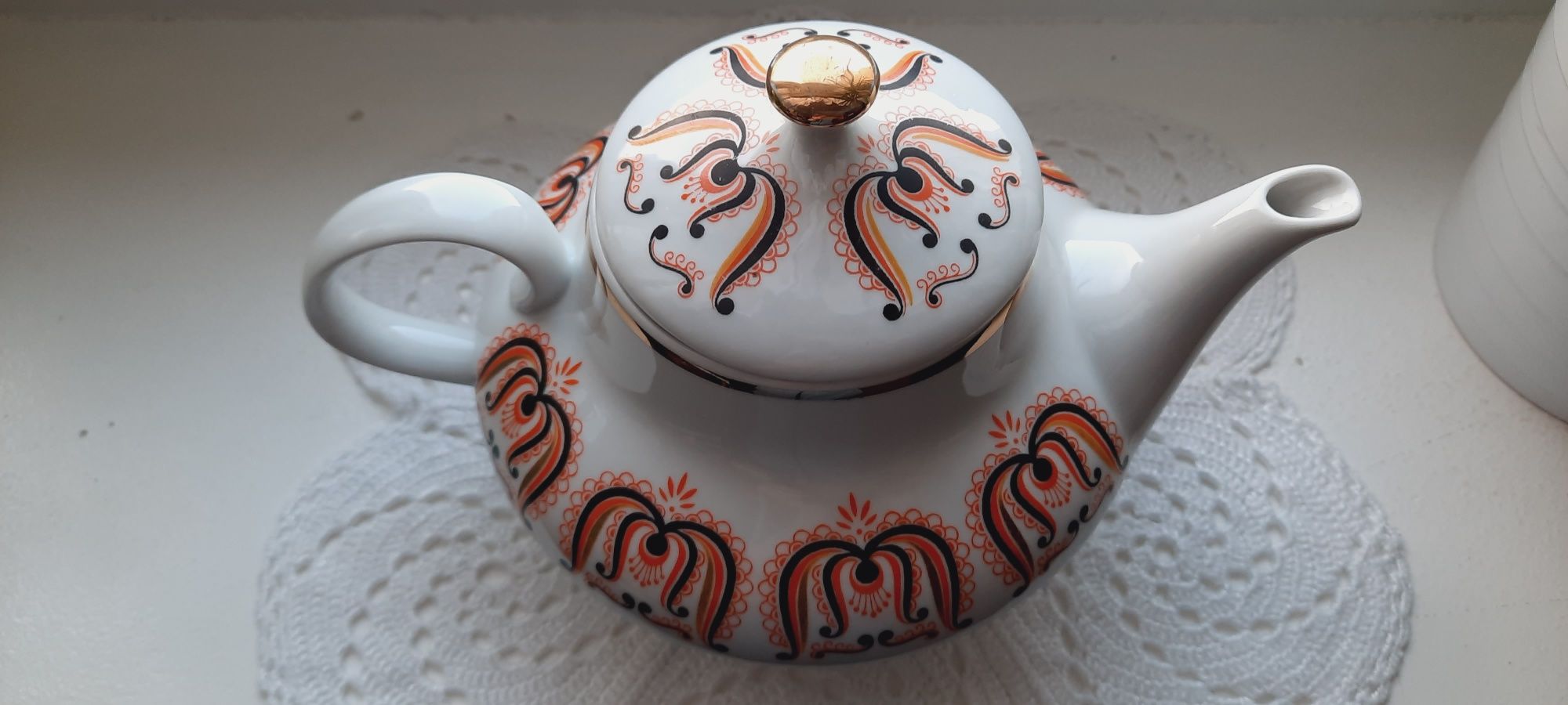 Porcelanowy czajnik Piesau