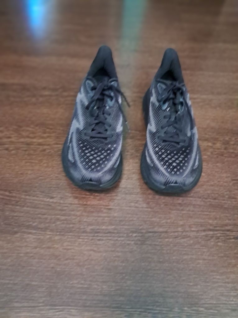 Кросівки і Hoka Clifton 9wide. Р 44 2/3 28.5см