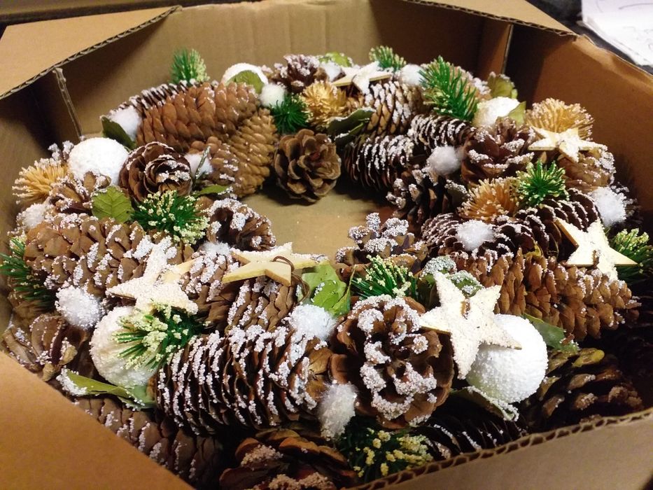 NOVO,Coroas Natal decoradas,centros de mesa,pinhas reais,preço unidade