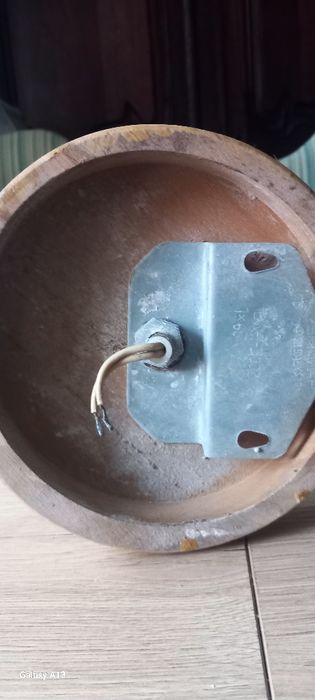 Drewniany kinkiet z prlu