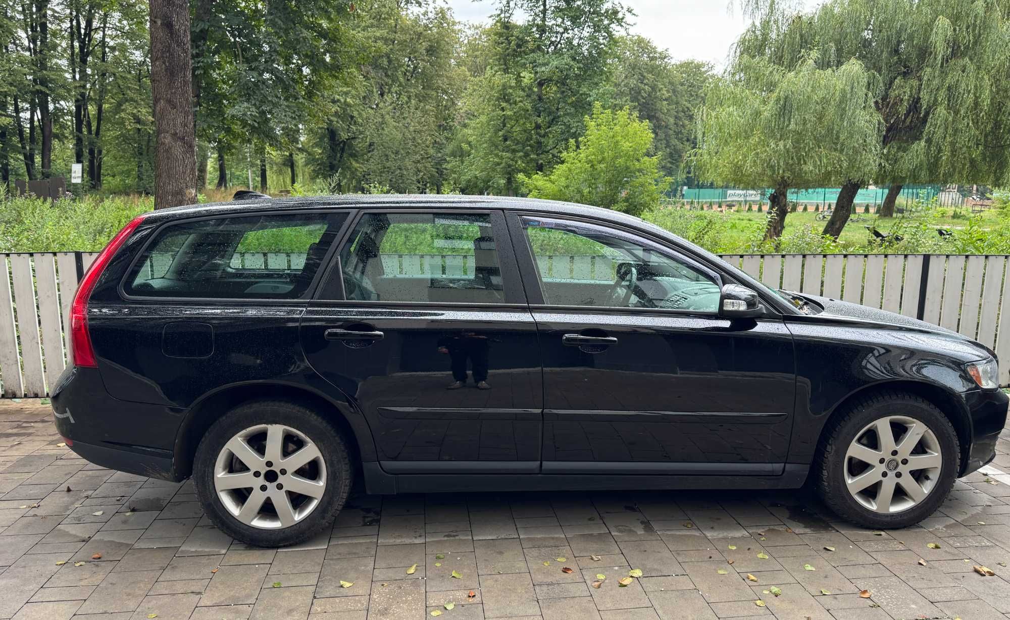 Продам volvo v50, 2.0d, 2008