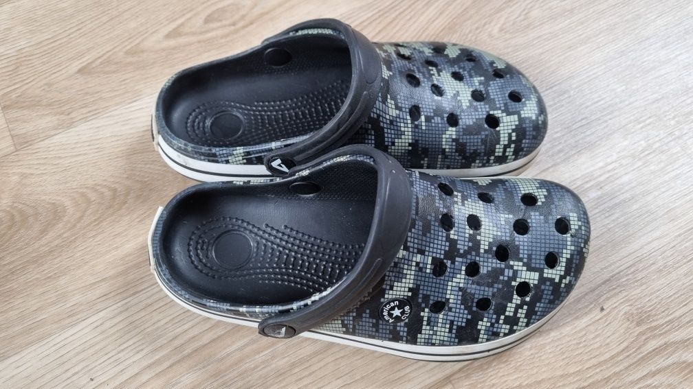 Buty chłopięce typu croksy 36