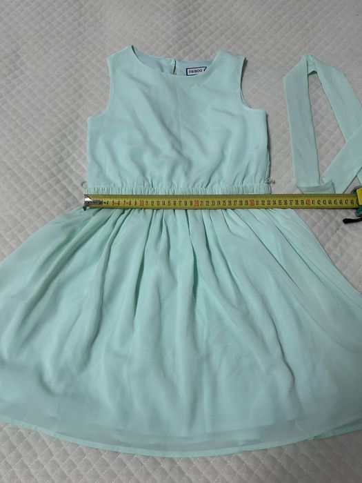 Sukienka firmy fribo rozm 134/140