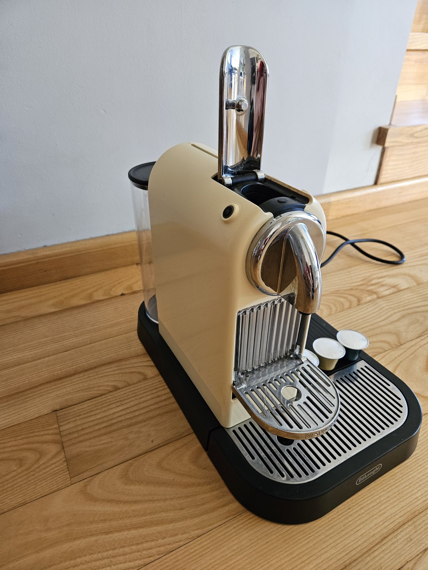 Ekspres do kawy Nespresso de longhi