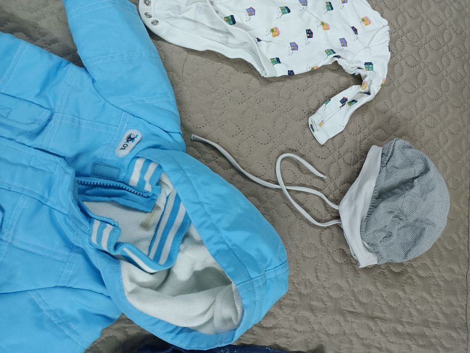 Zestaw ubranek niemowlecych