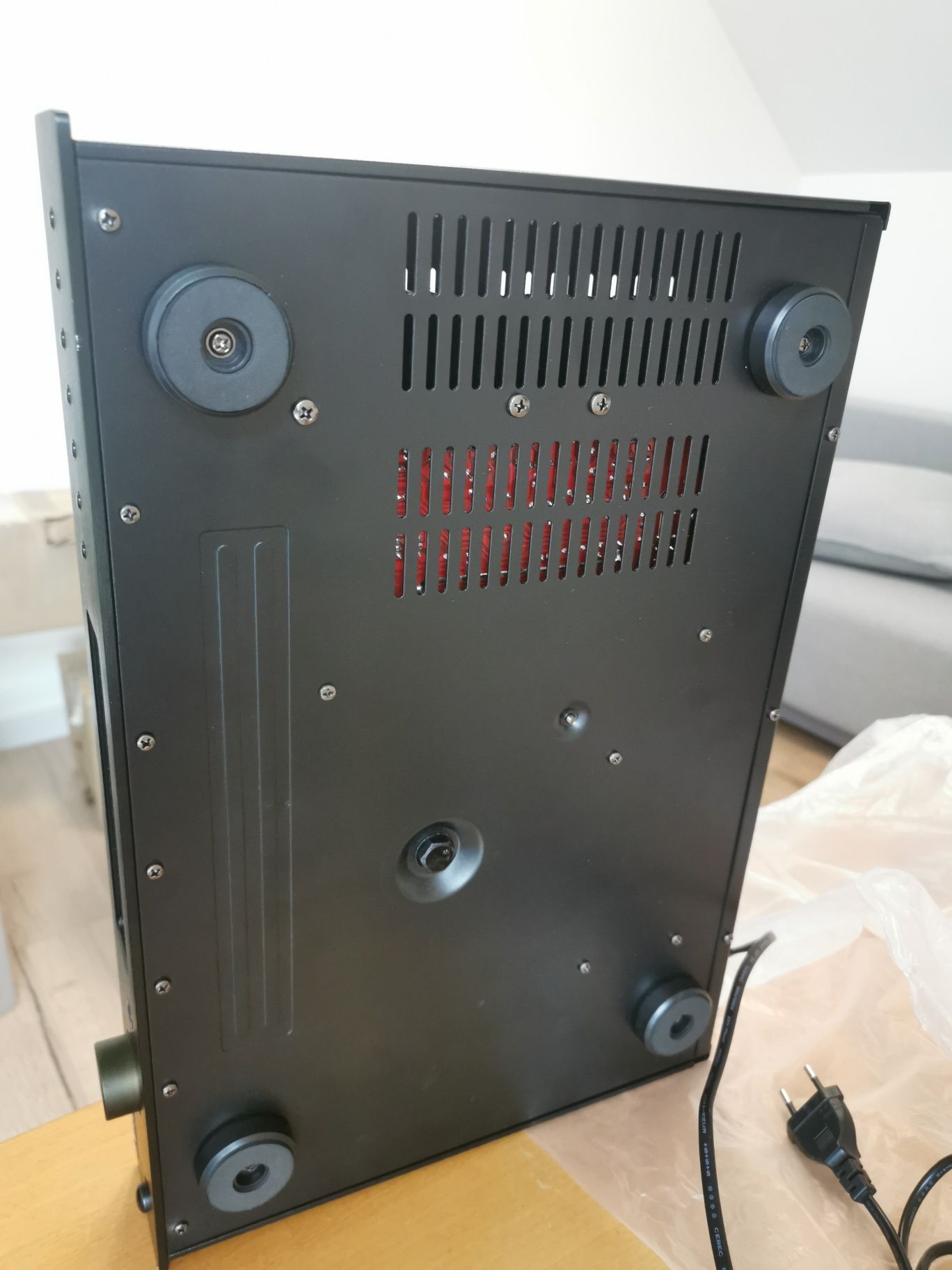 Wzmacniacz Block v250 + pilot zadbany